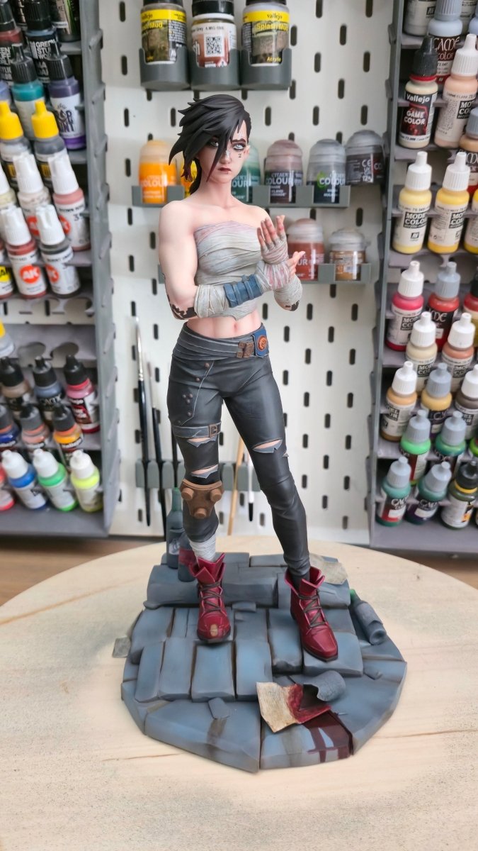 Vi - Figura de Resina Pintada a Mano (Escala 1/6) - SaulCeVe